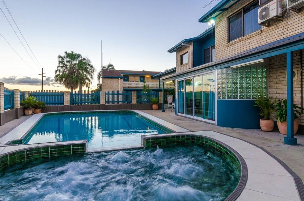 Gladstone Palms Motor Inn Kültér fotó