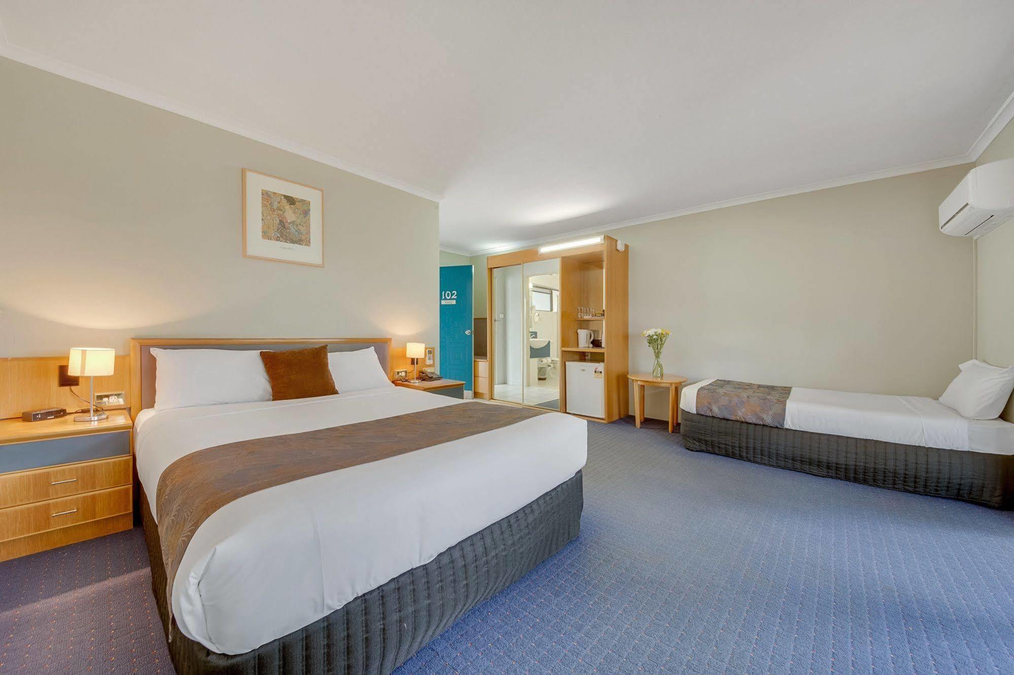 Gladstone Palms Motor Inn Kültér fotó