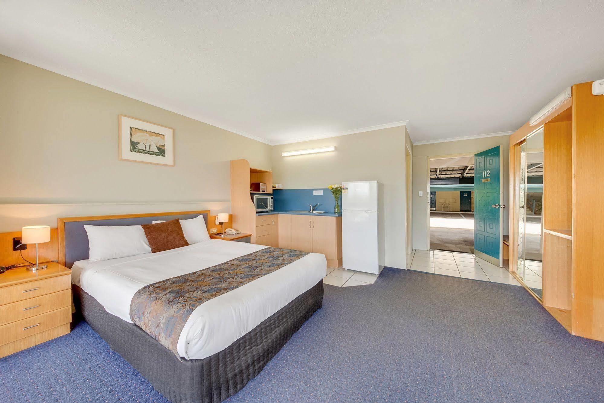 Gladstone Palms Motor Inn Kültér fotó