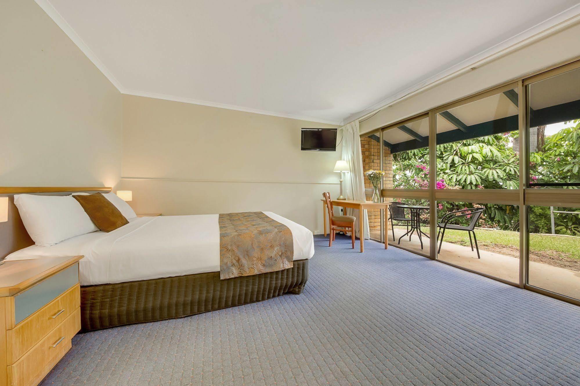 Gladstone Palms Motor Inn Kültér fotó