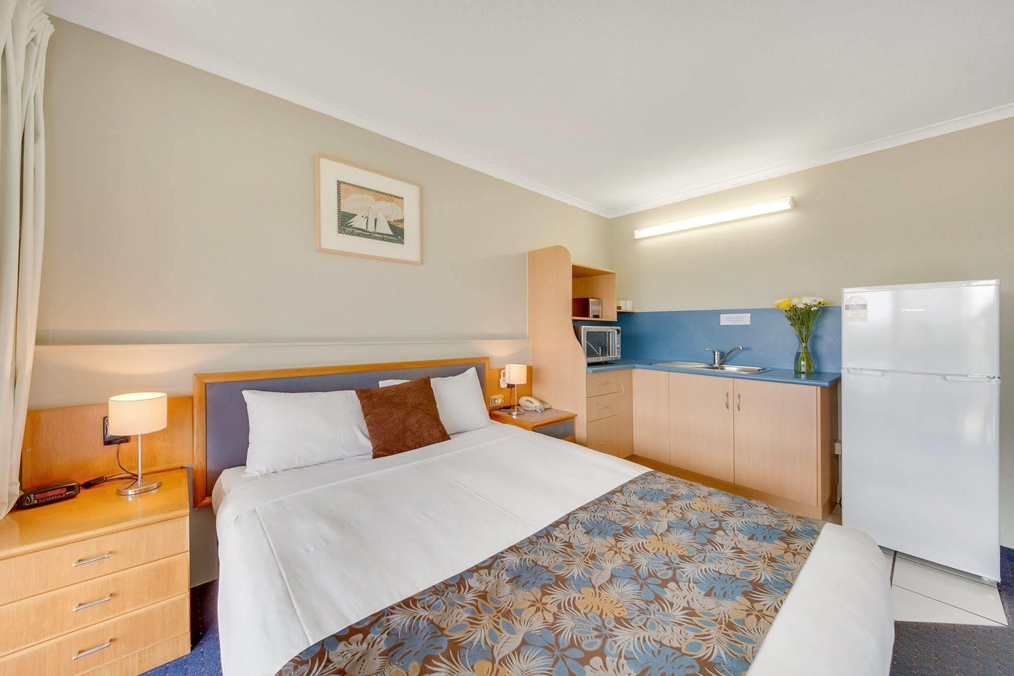 Gladstone Palms Motor Inn Kültér fotó