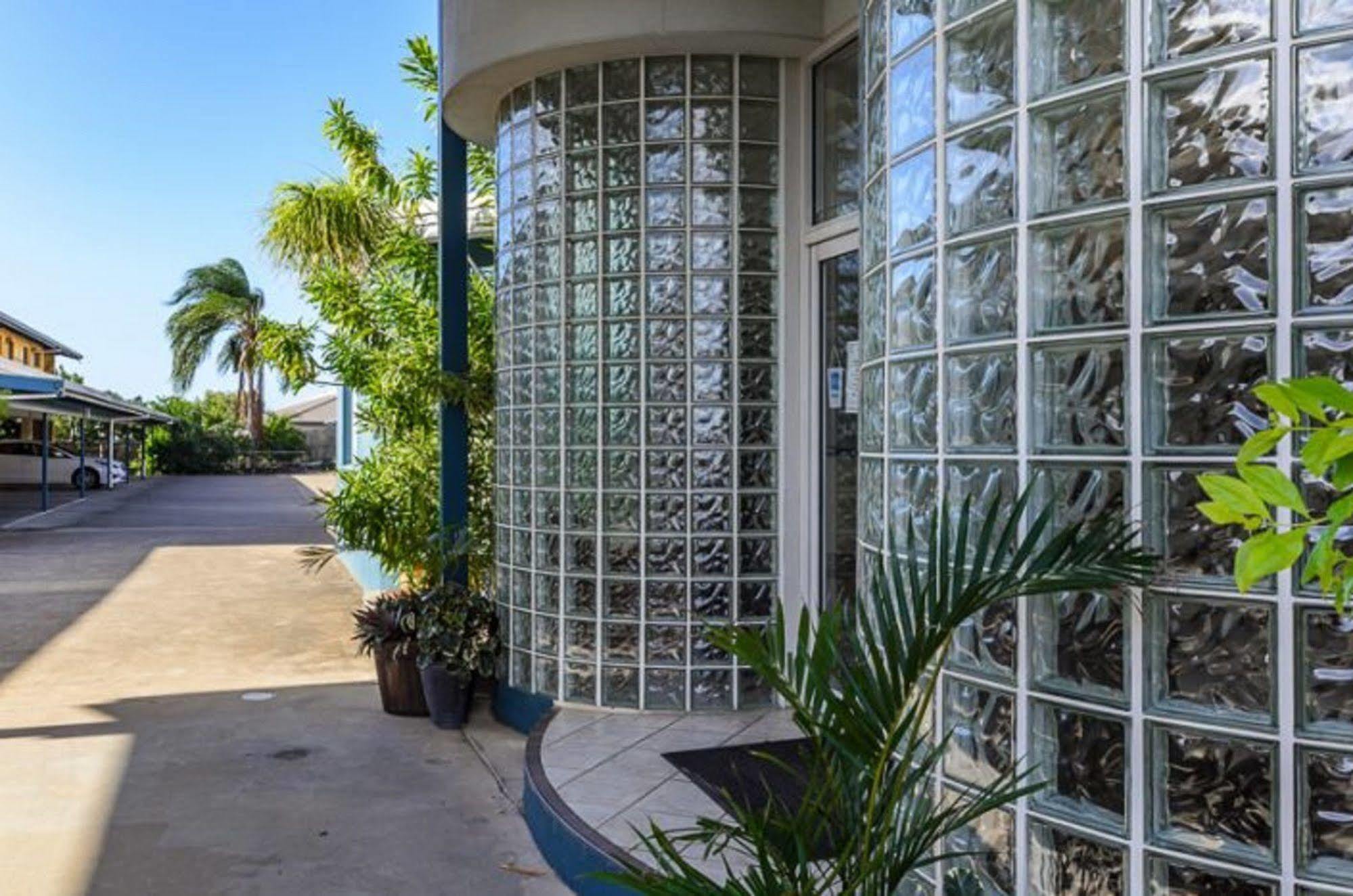 Gladstone Palms Motor Inn Kültér fotó